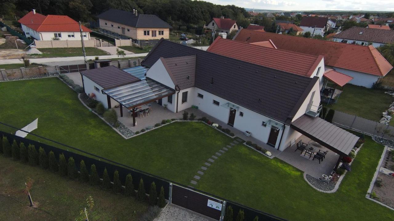Apartamento Bagoly Fertőrákos Exterior foto
